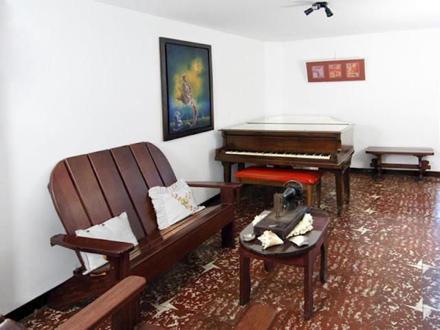Inn Habita Estudios Laureles Medellin